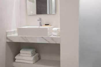 Deluxe Double Room2