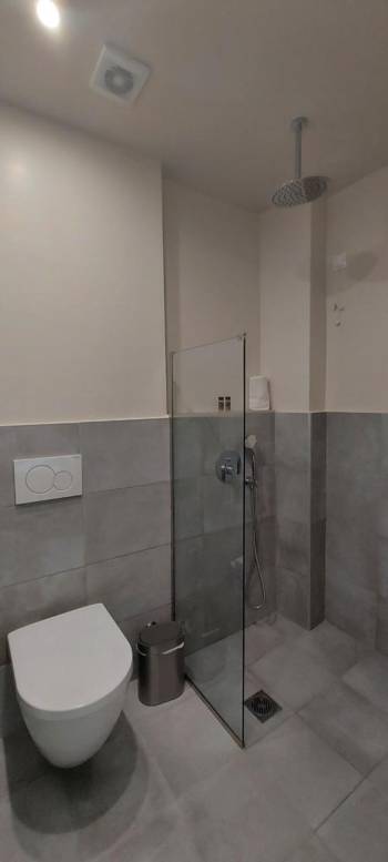 Deluxe Double Room6